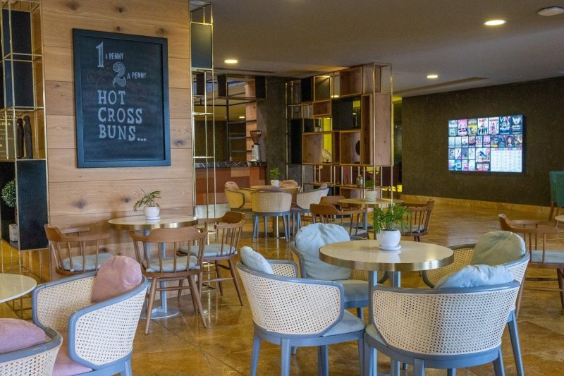 Antalya utazás Lara Barut Collection