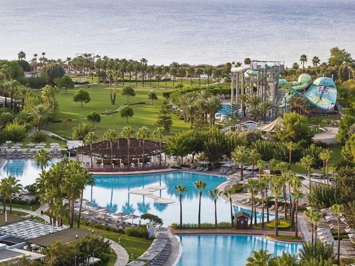 Antalya utazás Lara Barut Collection