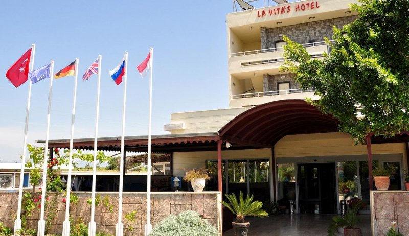 Lavitas Hotel Side
