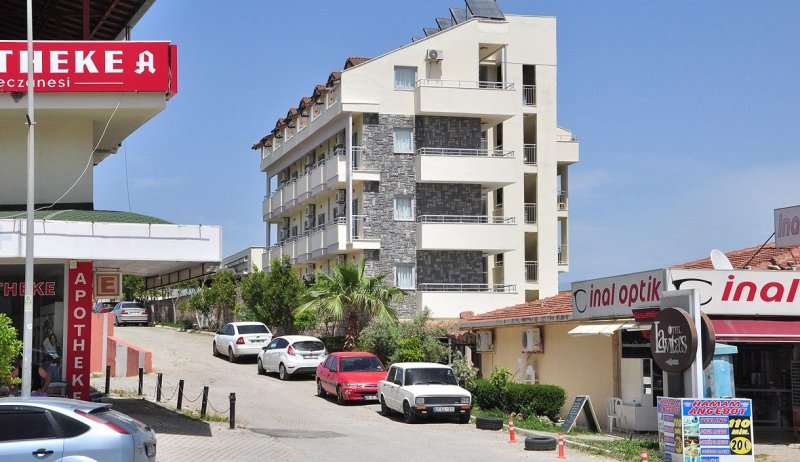 Lavitas Hotel Side