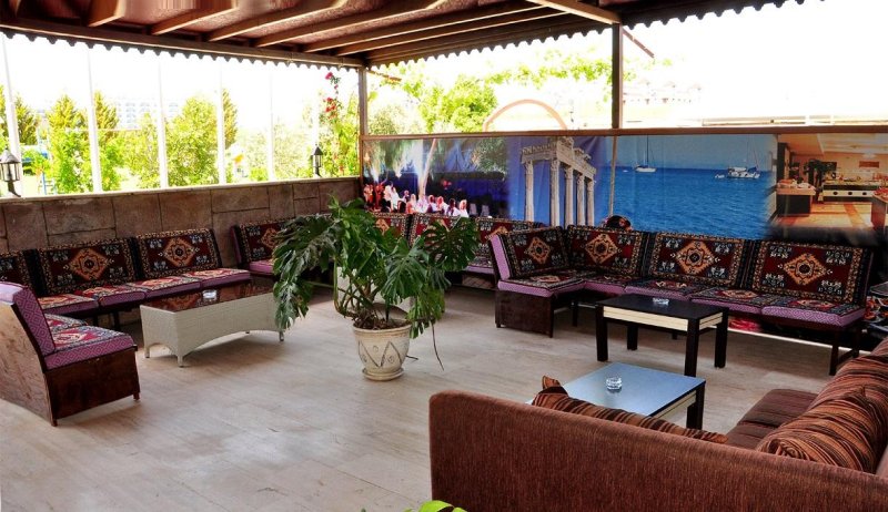 Lavitas Hotel Side