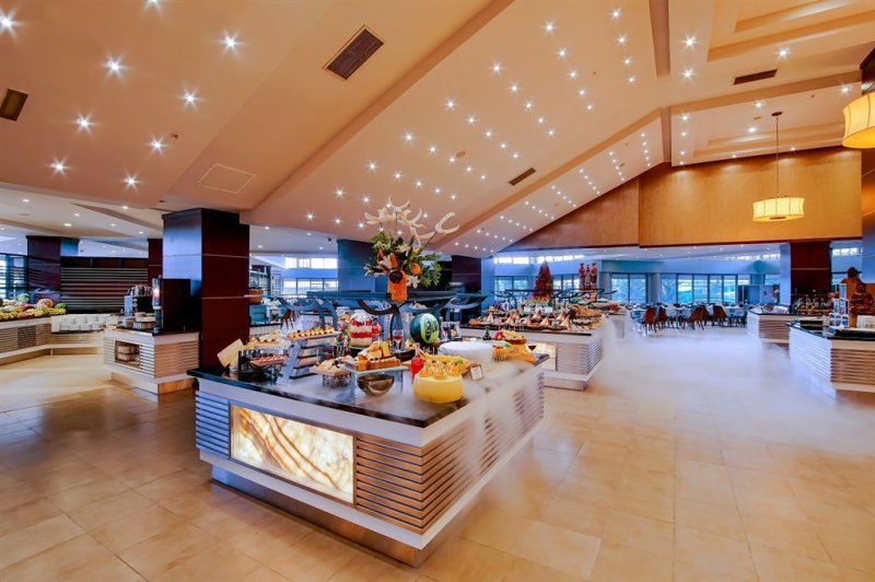 Antalya utazás Limak Lara De Luxe Hotel & Resort