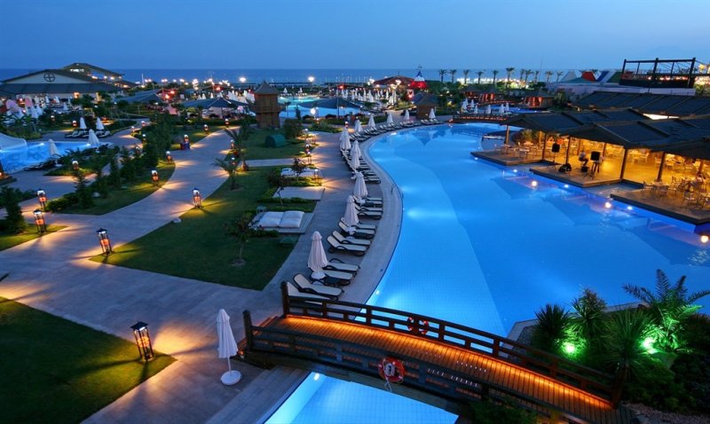 Antalya utazás Limak Lara De Luxe Hotel & Resort