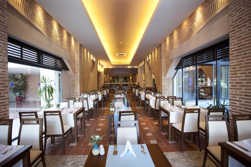 Kemer utazás Limak Limra Hotel & Resort