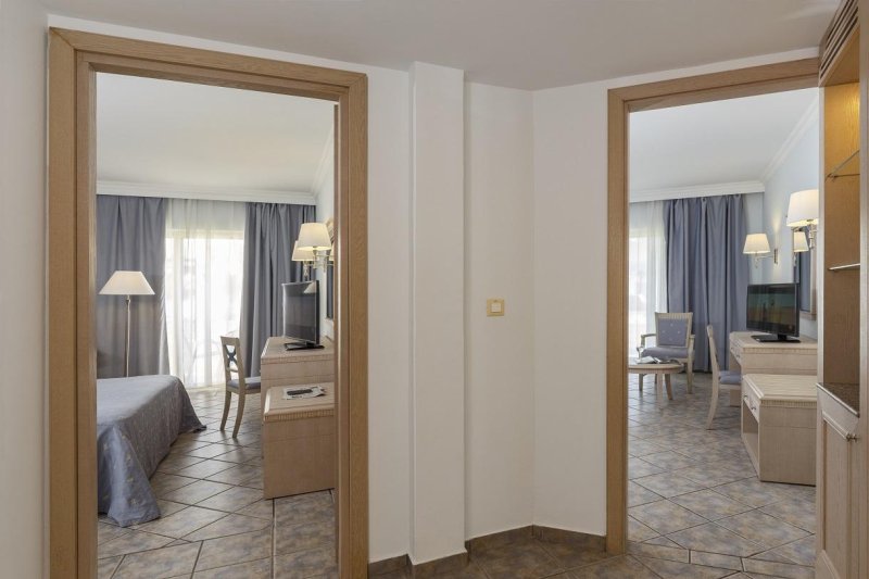 Rodosz utazás Lindos Princess Beach