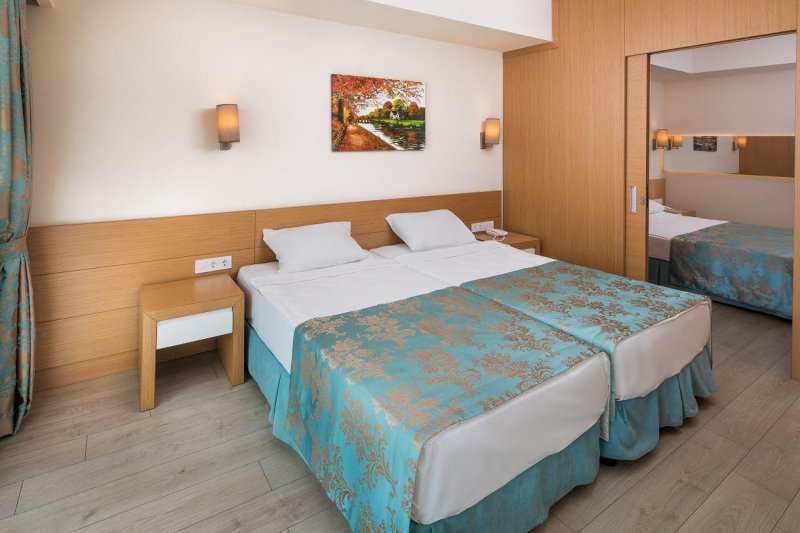 Kemer utazás Loceanica Beach Resort Hotel