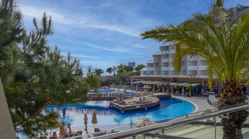 Long Beach Resort & Spa Deluxe Alanya