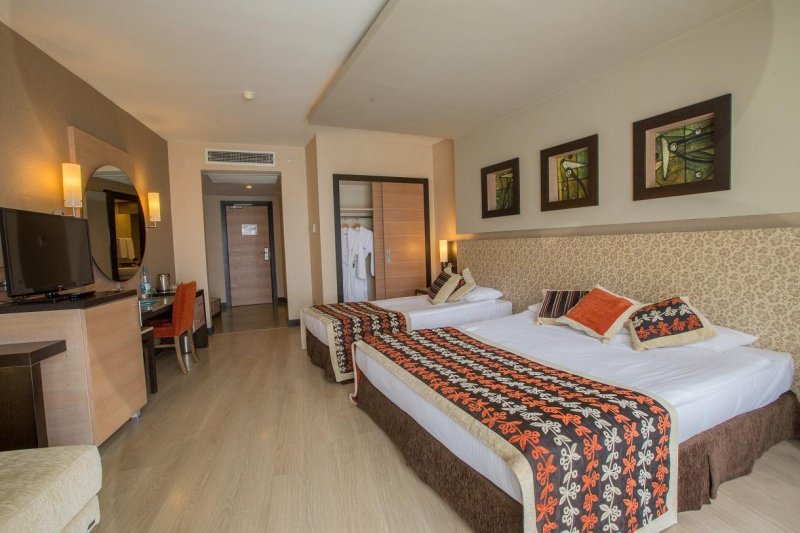 Alanya utazás Long Beach Resort & Spa Deluxe