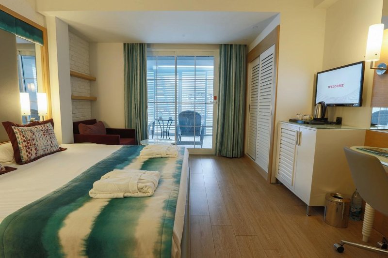 Long Beach Resort & Spa Deluxe Alanya