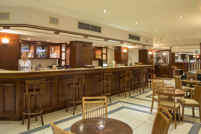 Rodosz utazás Manousos