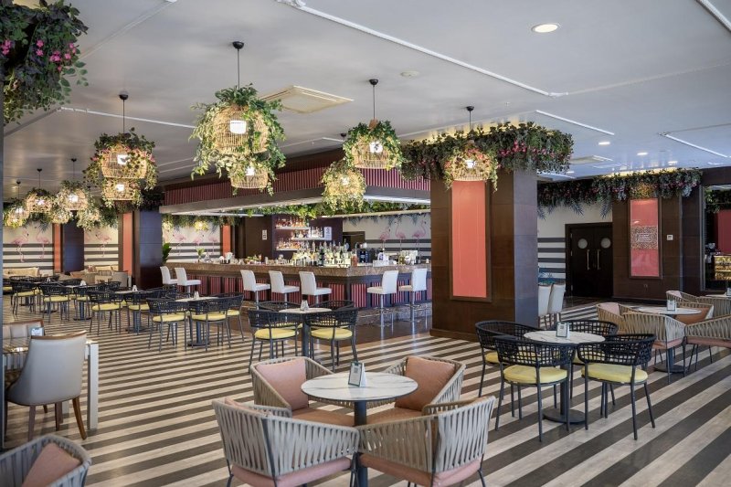 Antalya utazás Megasaray Westbeach Antalya