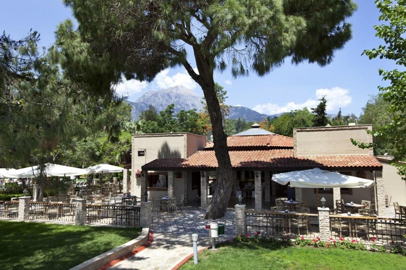 Kemer utazás Movenpick Resort Antalya Tekirova