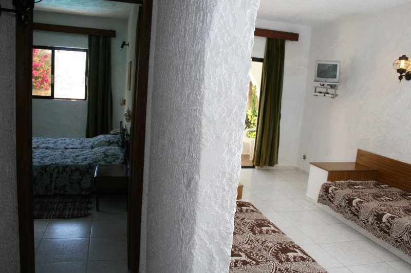 Rodosz utazás Oasis Bungalows