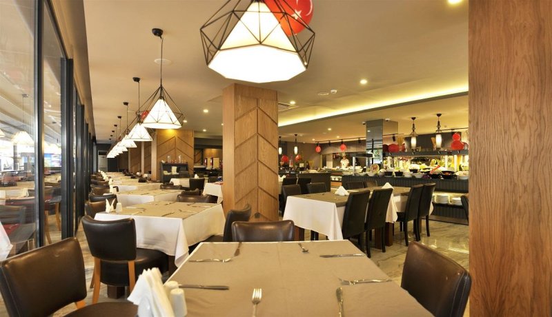 Alanya utazás Oba Star Hotel