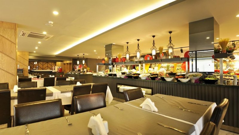 Alanya utazás Oba Star Hotel