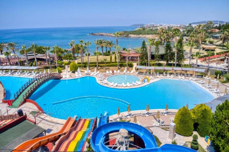 Alanya utazás Oz Hotels Incekum Beach Hotel