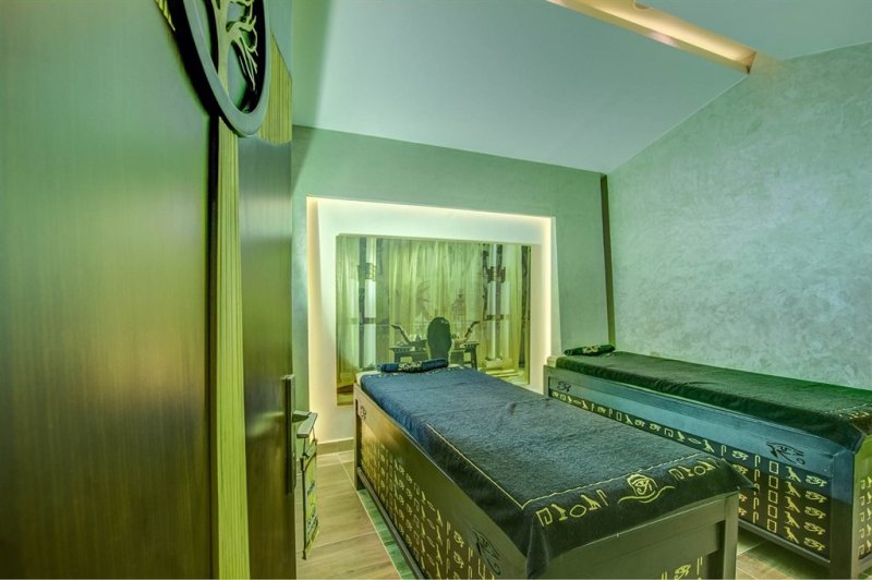 Hurghada utazás Palm Beach Resort