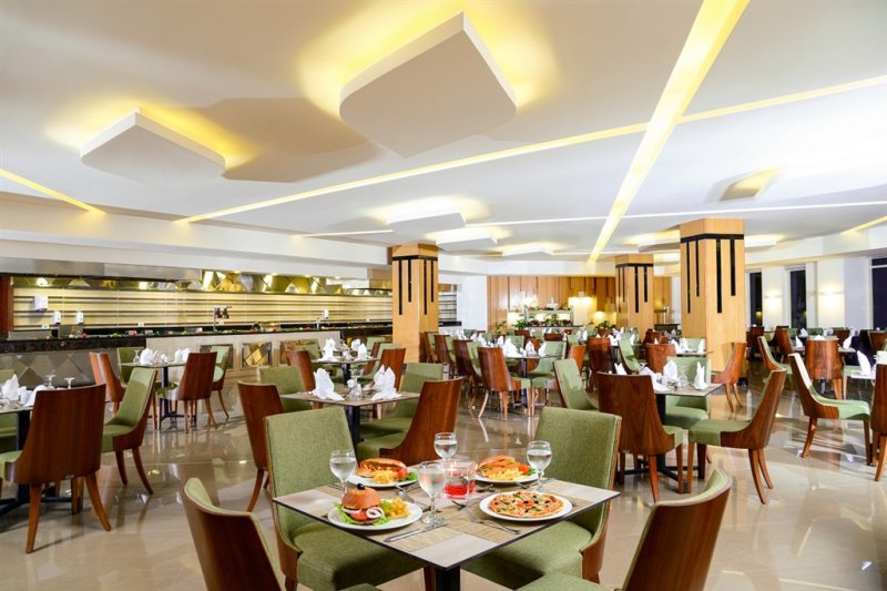 Sharm El-Sheikh utazás Pickalbatros Royal Moderna