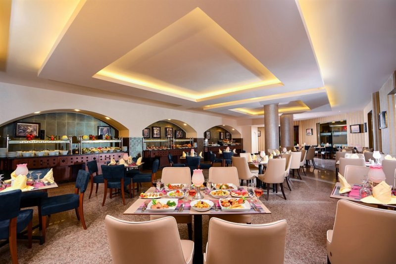 Sharm El-Sheikh utazás Pickalbatros Royal Moderna