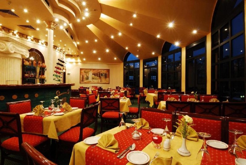 Pyramids Resort By Jaz (ex. Oasis)- Nílusi Hajóút- Luxor