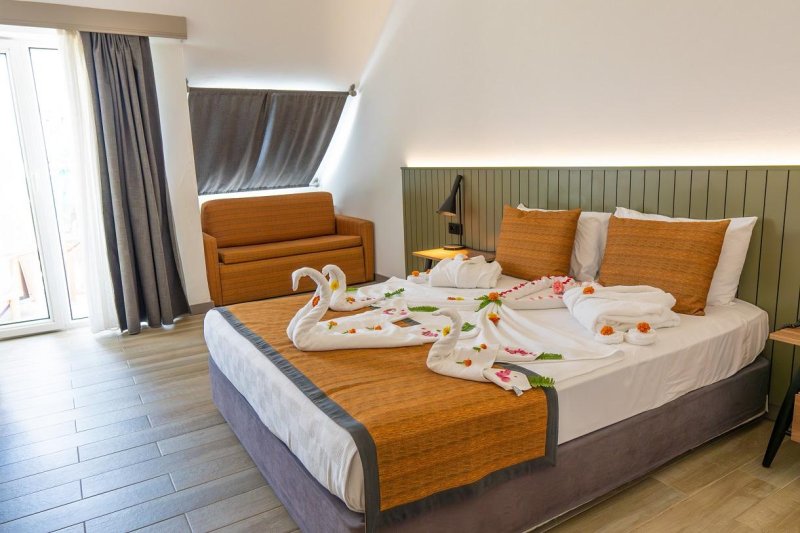 Kemer utazás Queens Park Goynuk