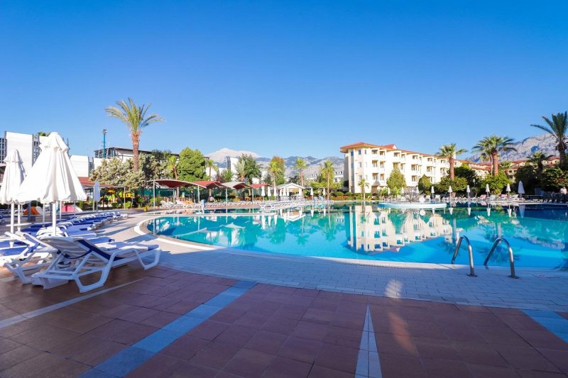 Kemer utazás Queens Park Le Jardin Resort