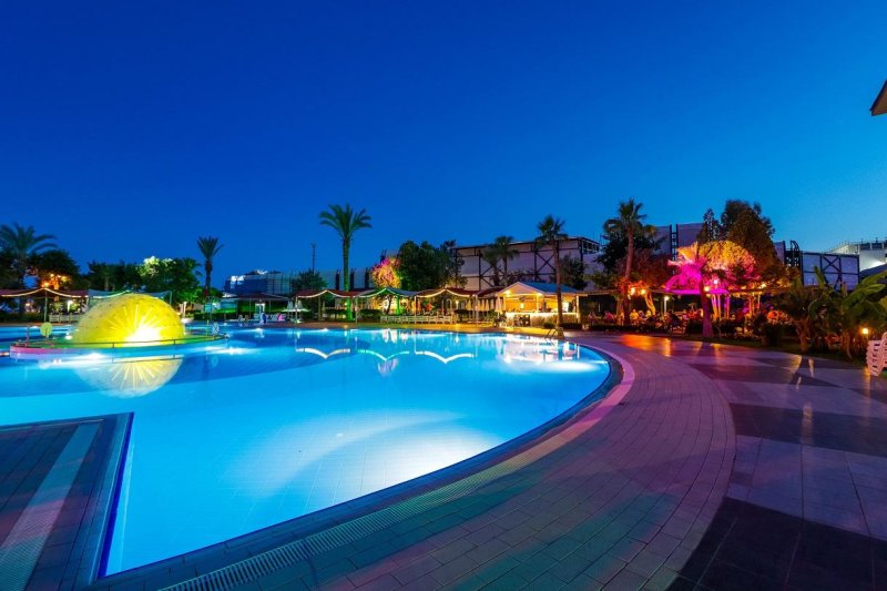 Kemer utazás Queens Park Le Jardin Resort