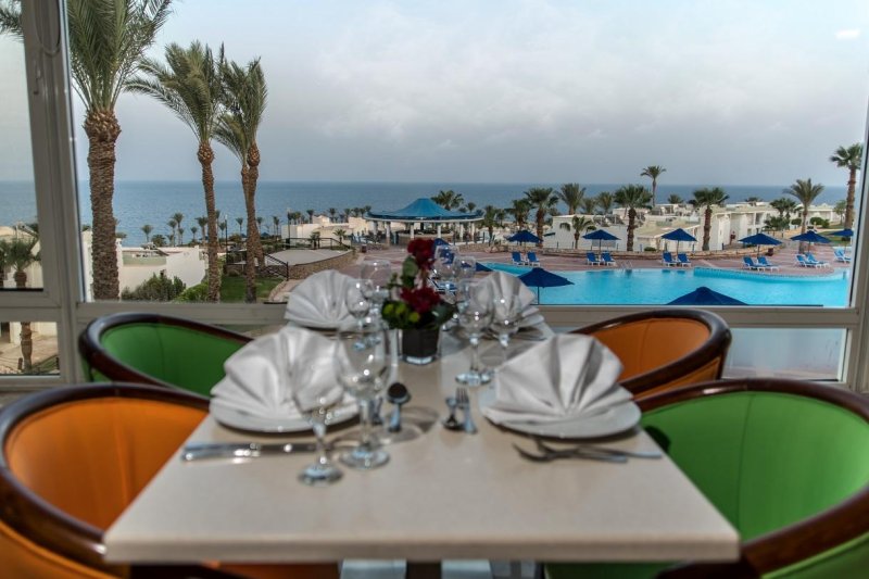 Sharm El-Sheikh utazás Renaissance Golden View Beach Resort