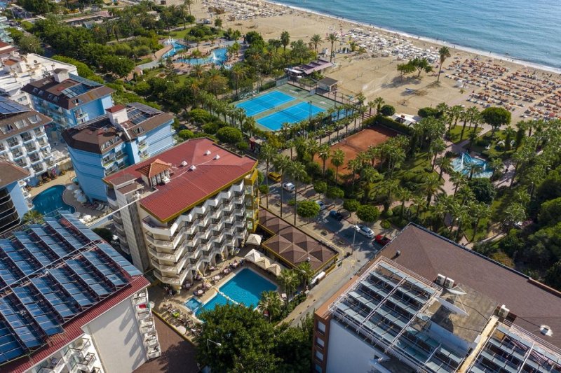 Alanya utazás Riviera Hotel