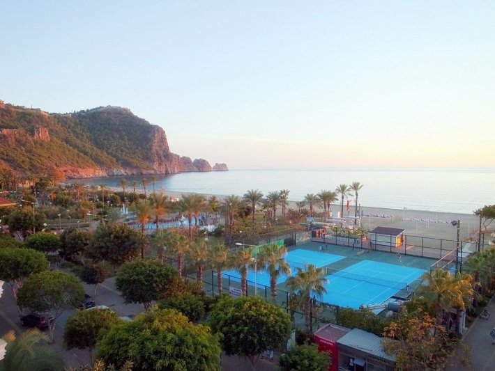Alanya utazás Riviera Hotel