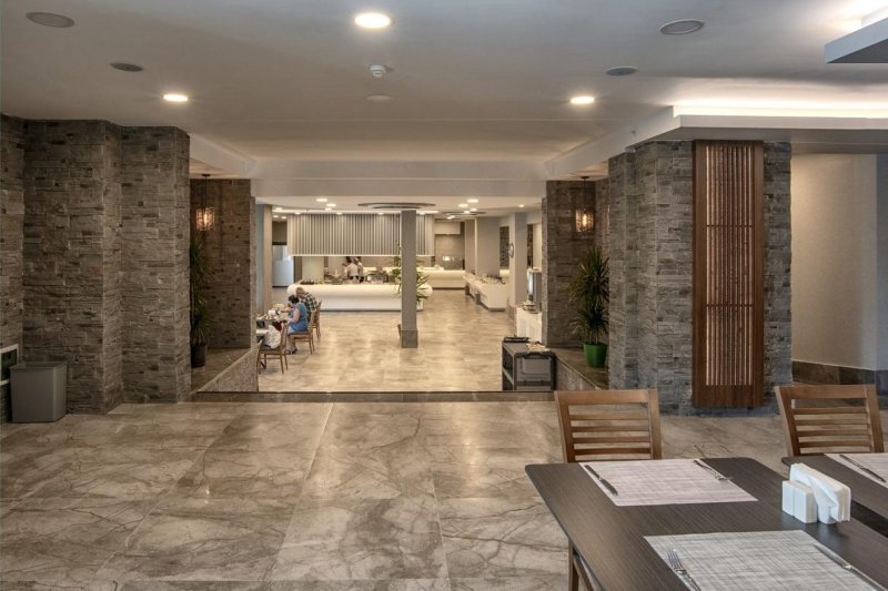 Alanya utazás Riviera Zen Hotel