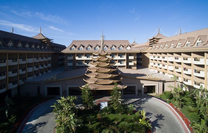 Royal Dragon Side