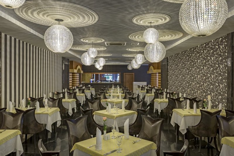 Antalya utazás Royal Holiday Palace