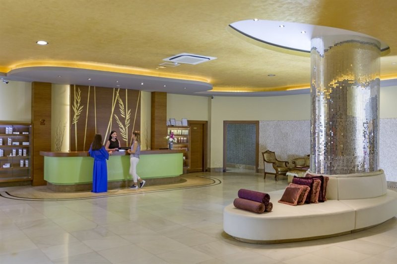 Antalya utazás Royal Holiday Palace