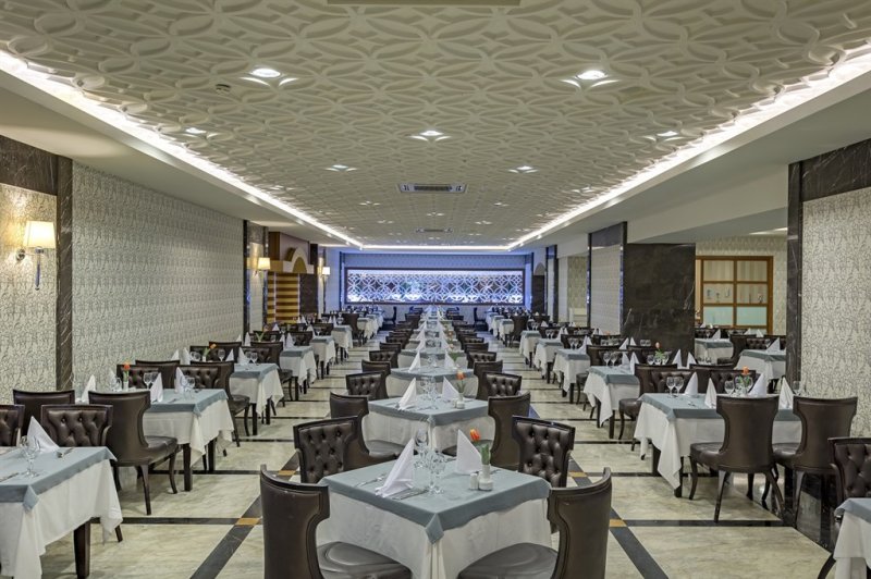 Antalya utazás Royal Holiday Palace