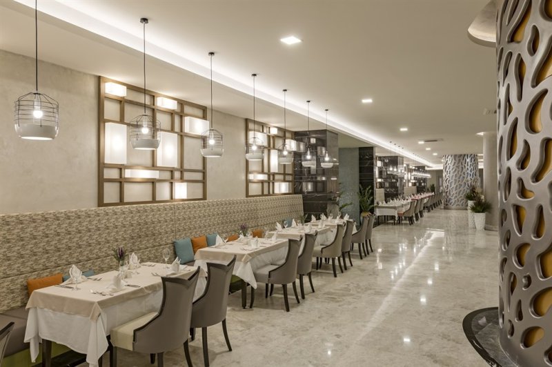 Antalya utazás Royal Seginus