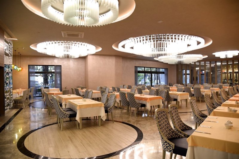 Antalya utazás Royal Wings