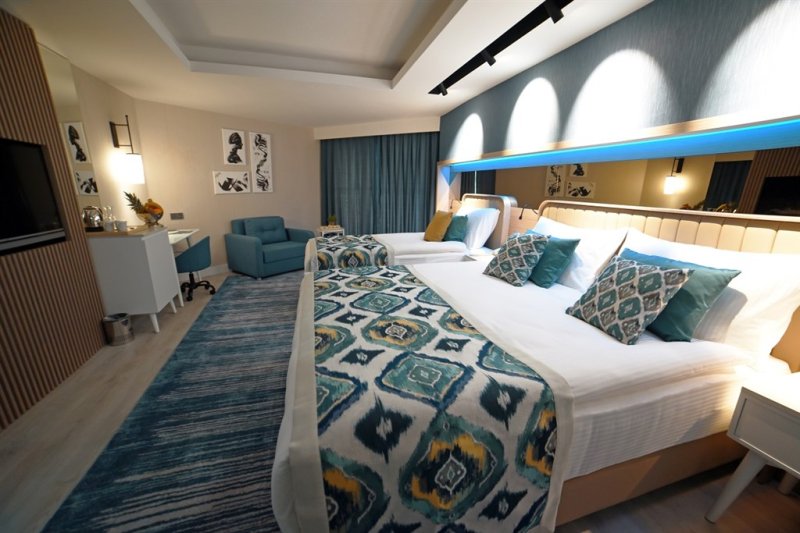 Antalya utazás Royal Wings