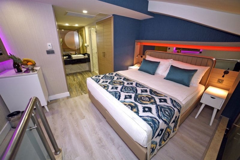 Antalya utazás Royal Wings