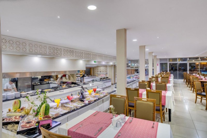 Antalya utazás Sealife Family Resort Hotel