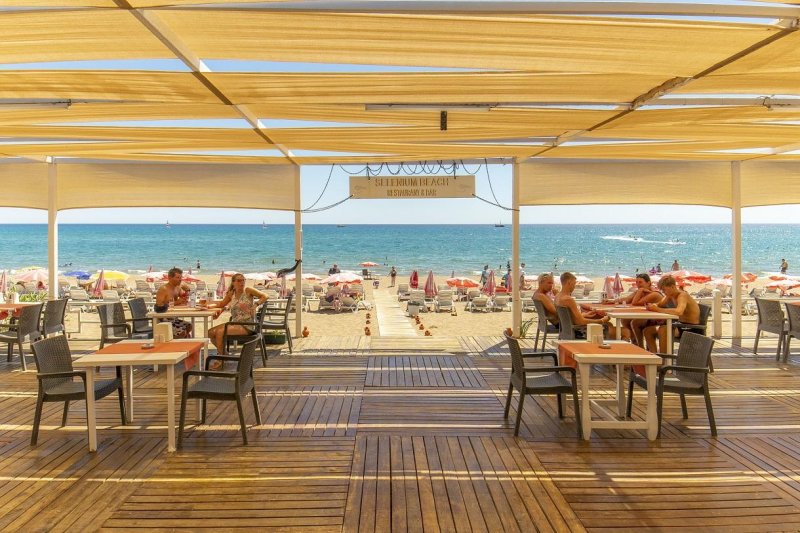 Side utazás Selenium Hotel