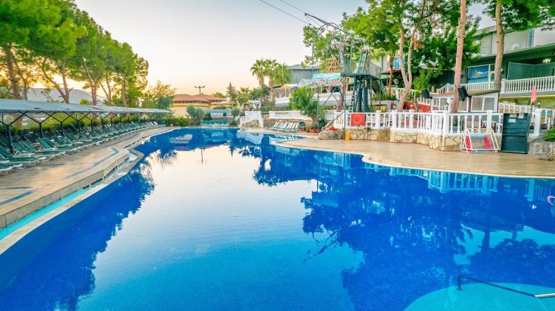 Alanya utazás Senza Garden Holiday Club