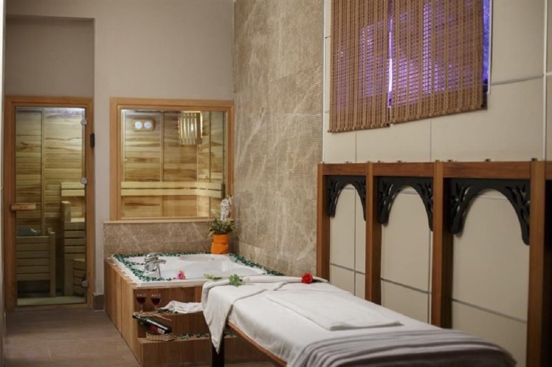 Side utazás Side Crown Palace