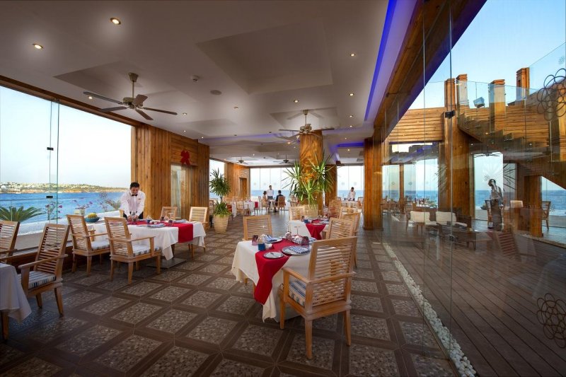 Sharm El-Sheikh utazás Sunrise Arabian Beach Resort