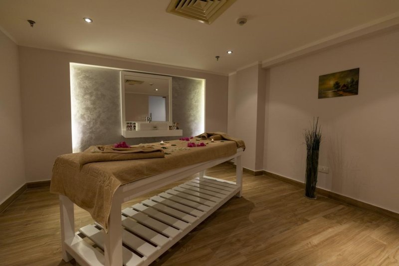 Sharm El-Sheikh utazás Sunrise Remal Resort