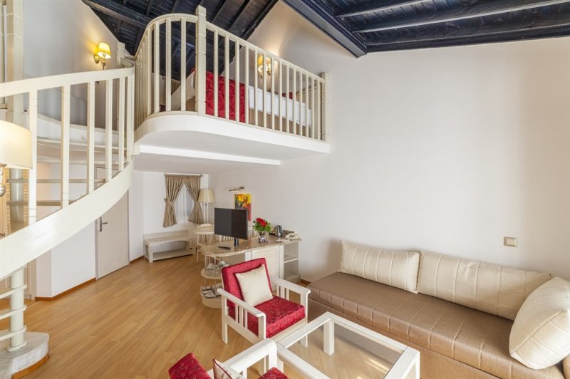 Sunrise Resort Special Rooms Side