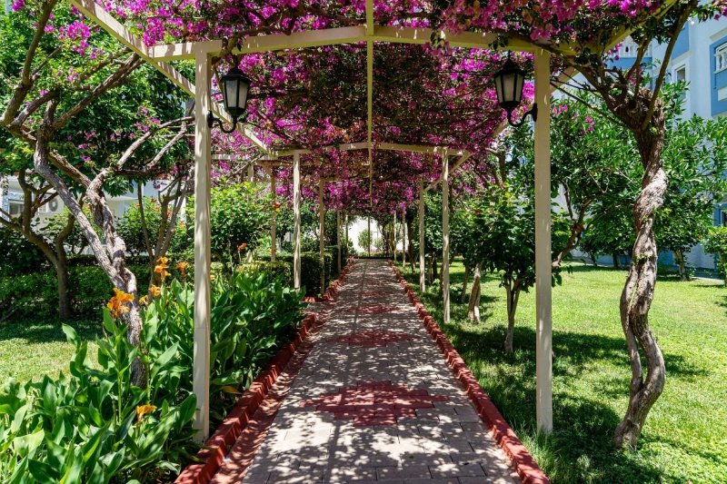 Alanya utazás The Garden Beach Hotel