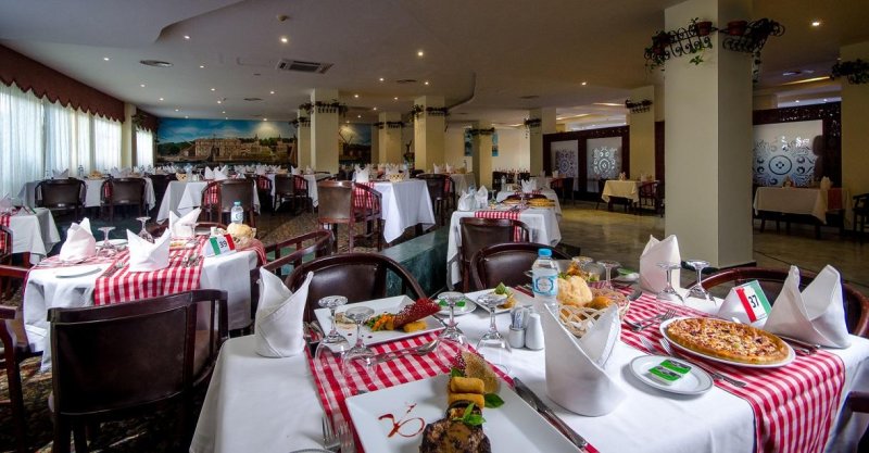 Hurghada utazás Titanic Beach