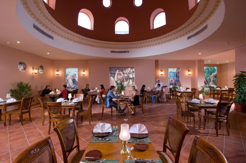 Hurghada utazás Titanic Beach