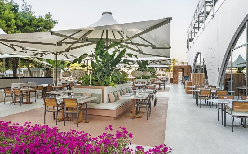 Antalya utazás Titanic Deluxe Lara